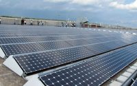 Nhà máy phát điện mặt trời mang lại cuộc sống mới